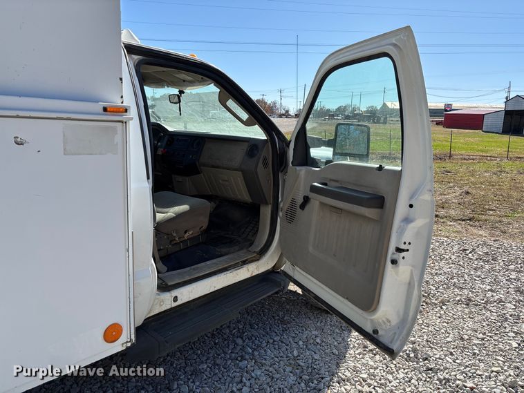 image for item EV3289 2008 Ford F450 Super Duty bucket truck
