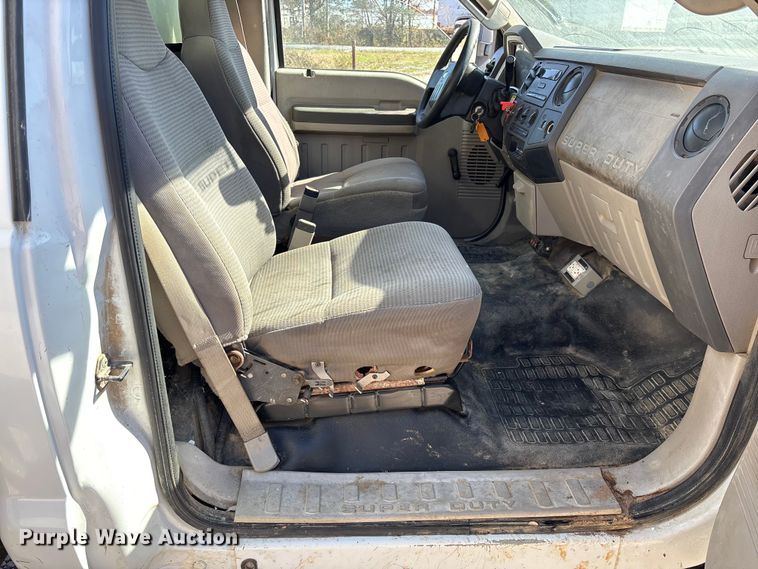 image for item EV3289 2008 Ford F450 Super Duty bucket truck