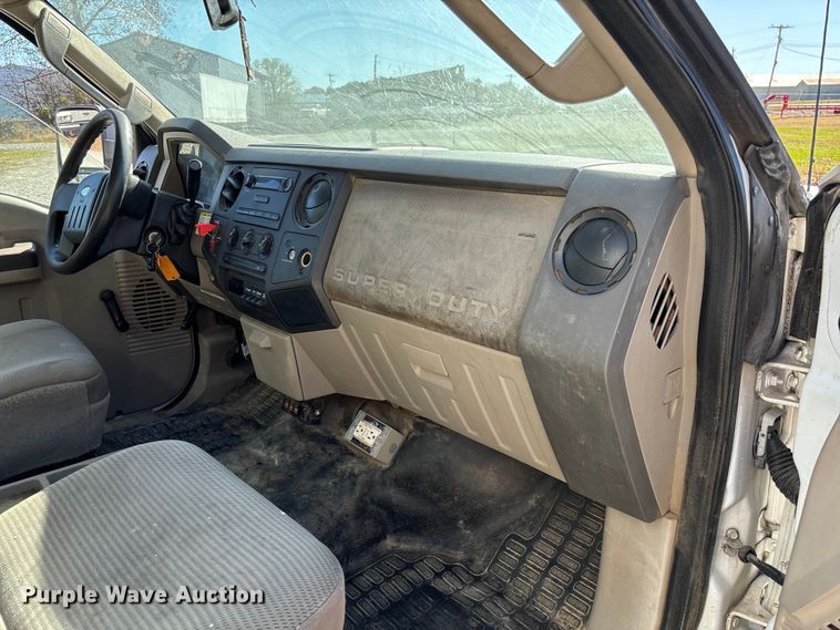 image for item EV3289 2008 Ford F450 Super Duty bucket truck