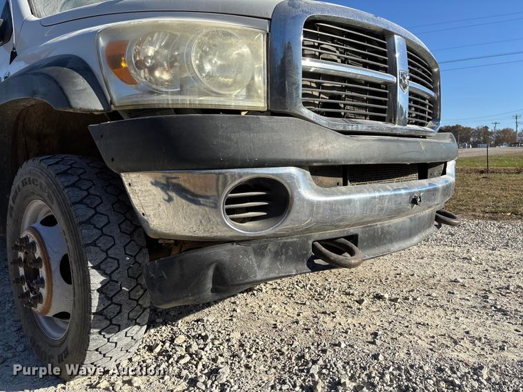 image for item EV3290 2009 Dodge Ram 5500 bucket truck