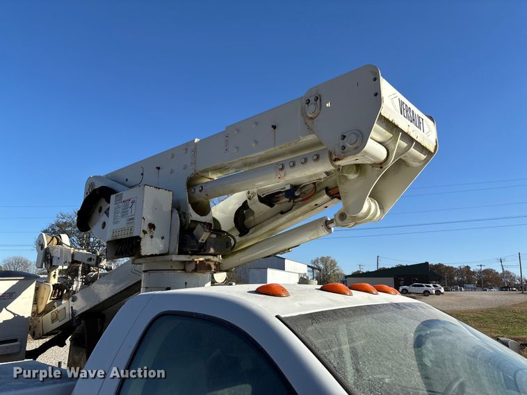 image for item EV3290 2009 Dodge Ram 5500 bucket truck