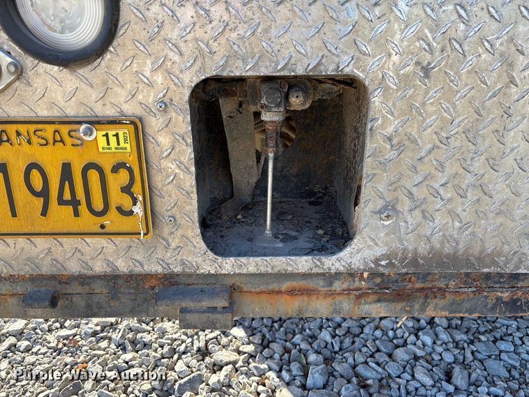 image for item EV3290 2009 Dodge Ram 5500 bucket truck