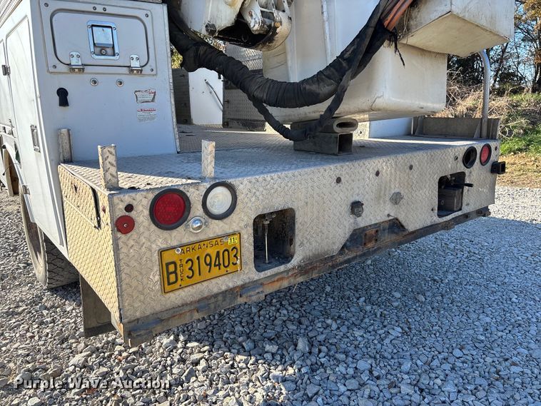 image for item EV3290 2009 Dodge Ram 5500 bucket truck