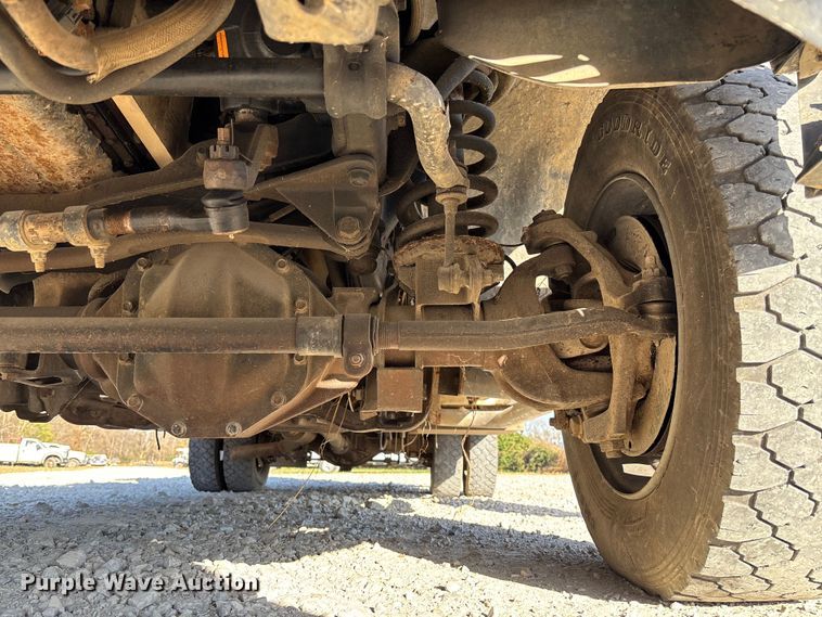 image for item EV3290 2009 Dodge Ram 5500 bucket truck