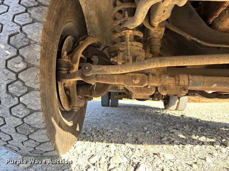 image for item EV3290 2009 Dodge Ram 5500 bucket truck