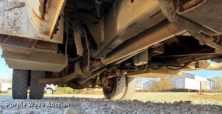 image for item EV3290 2009 Dodge Ram 5500 bucket truck