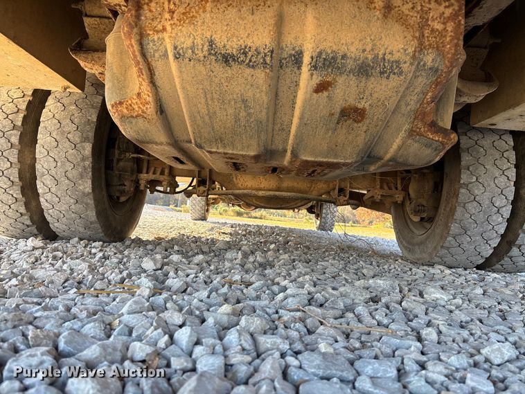 image for item EV3290 2009 Dodge Ram 5500 bucket truck