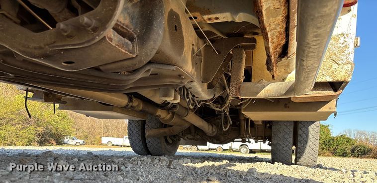 image for item EV3290 2009 Dodge Ram 5500 bucket truck