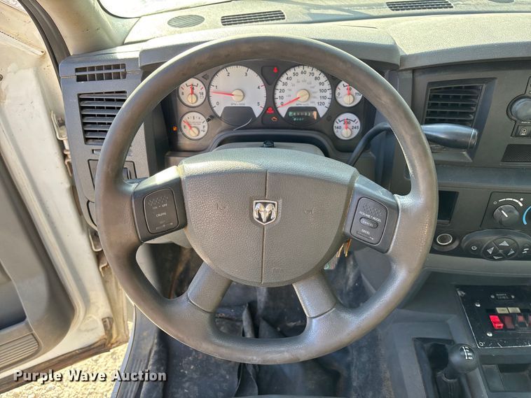 image for item EV3290 2009 Dodge Ram 5500 bucket truck