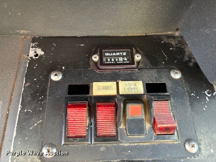 image for item EV3290 2009 Dodge Ram 5500 bucket truck