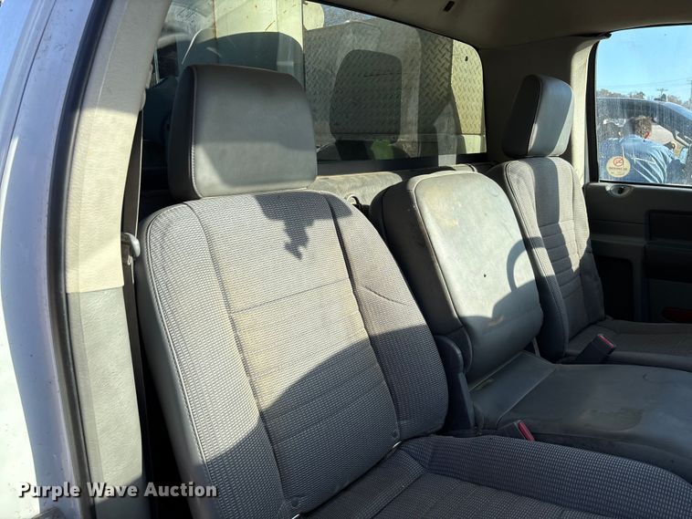 image for item EV3290 2009 Dodge Ram 5500 bucket truck