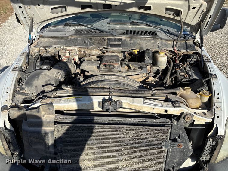 image for item EV3290 2009 Dodge Ram 5500 bucket truck