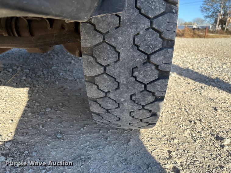 image for item EV3290 2009 Dodge Ram 5500 bucket truck