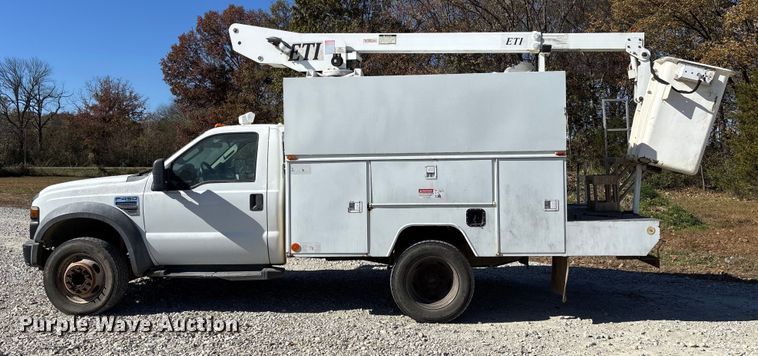 image for item EV3291 2008 Ford F450 Super Duty bucket truck