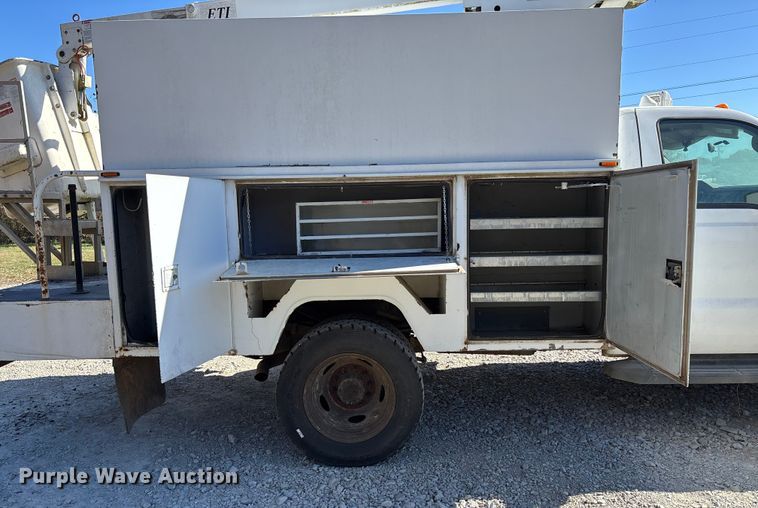 image for item EV3291 2008 Ford F450 Super Duty bucket truck