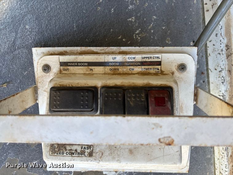 image for item EV3291 2008 Ford F450 Super Duty bucket truck