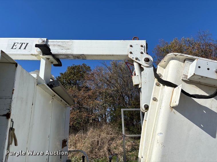 image for item EV3291 2008 Ford F450 Super Duty bucket truck