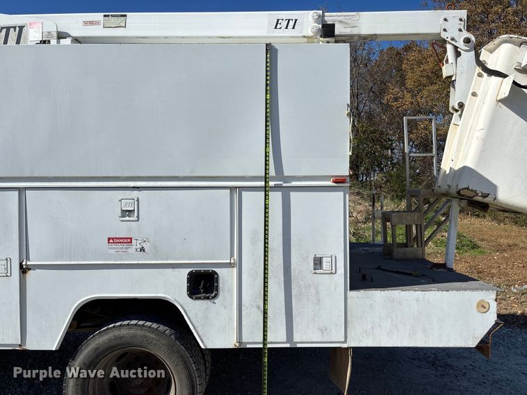 image for item EV3291 2008 Ford F450 Super Duty bucket truck