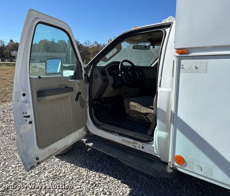 image for item EV3291 2008 Ford F450 Super Duty bucket truck