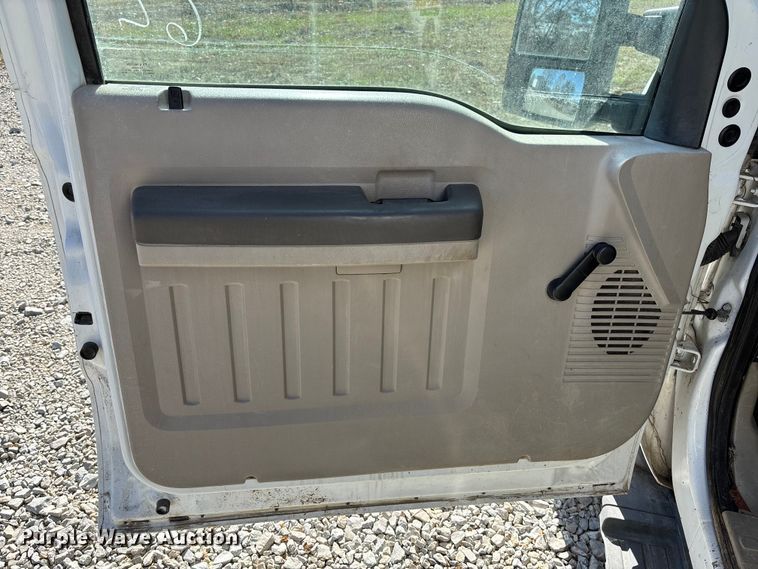 image for item EV3291 2008 Ford F450 Super Duty bucket truck