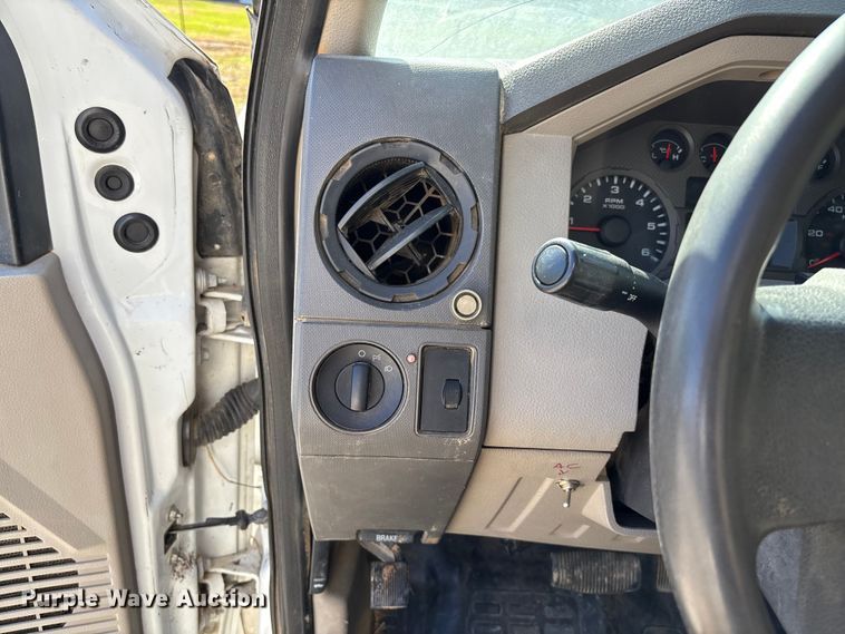 image for item EV3291 2008 Ford F450 Super Duty bucket truck