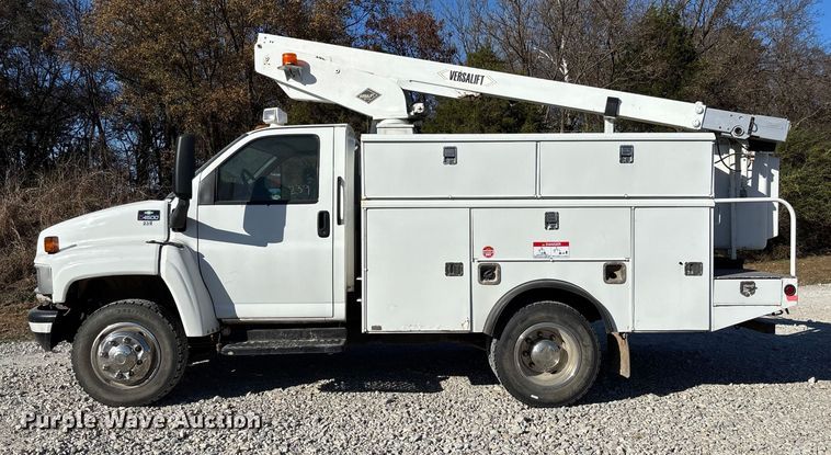 image for item EV3293 2007 Chevrolet C4500 bucket truck