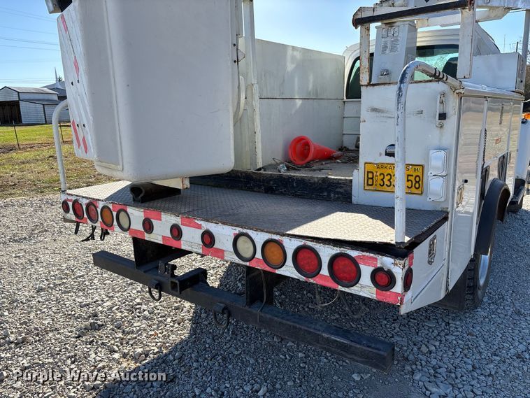image for item EV3293 2007 Chevrolet C4500 bucket truck
