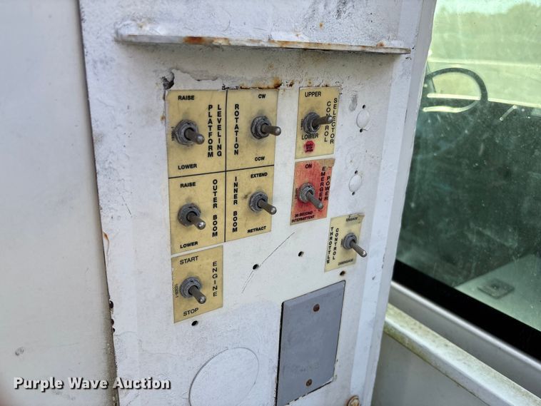 image for item EV3293 2007 Chevrolet C4500 bucket truck