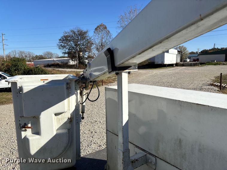image for item EV3293 2007 Chevrolet C4500 bucket truck