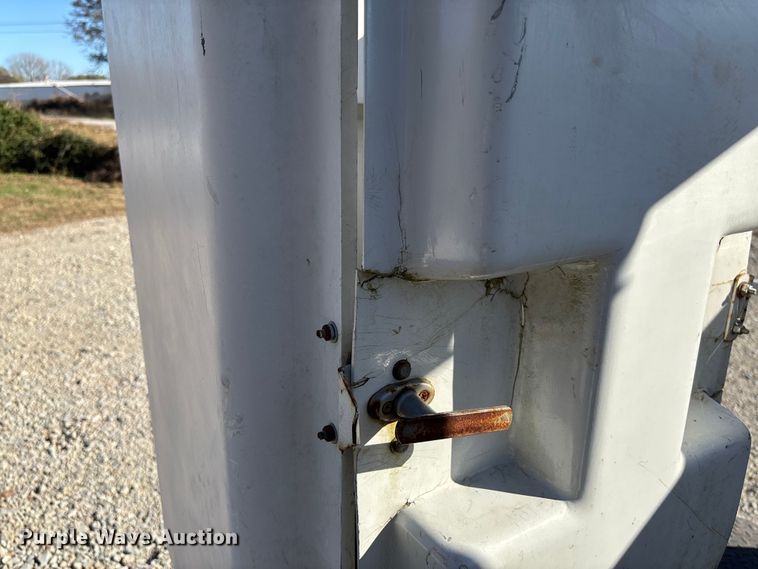 image for item EV3293 2007 Chevrolet C4500 bucket truck