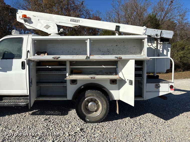 image for item EV3293 2007 Chevrolet C4500 bucket truck