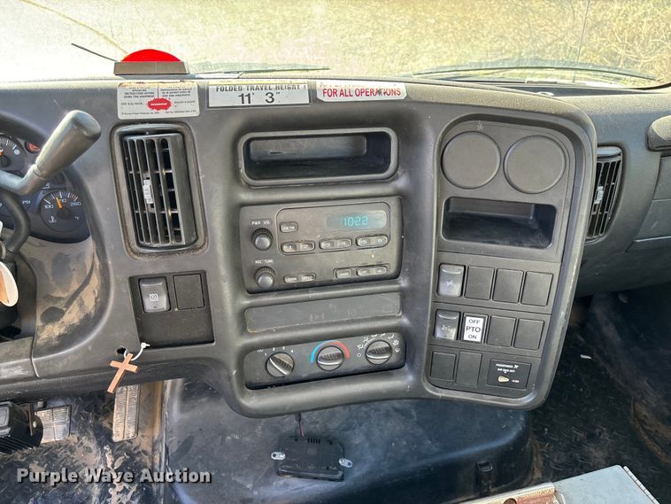 image for item EV3293 2007 Chevrolet C4500 bucket truck