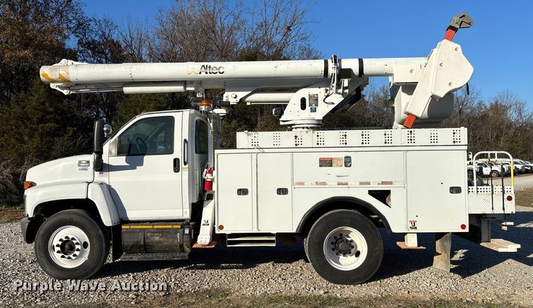 image for item EV3294 2009 Chevrolet C8500 bucket truck