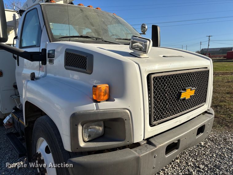 image for item EV3294 2009 Chevrolet C8500 bucket truck