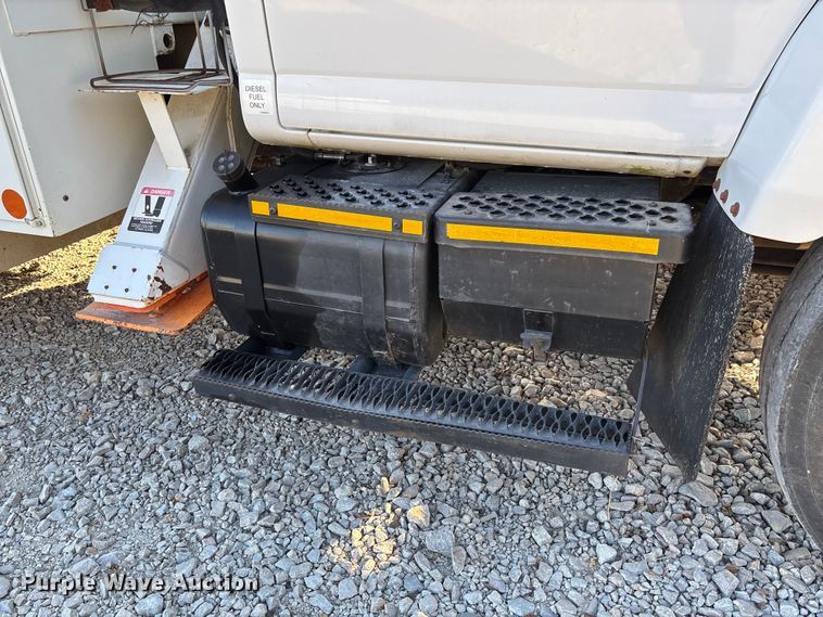 image for item EV3294 2009 Chevrolet C8500 bucket truck