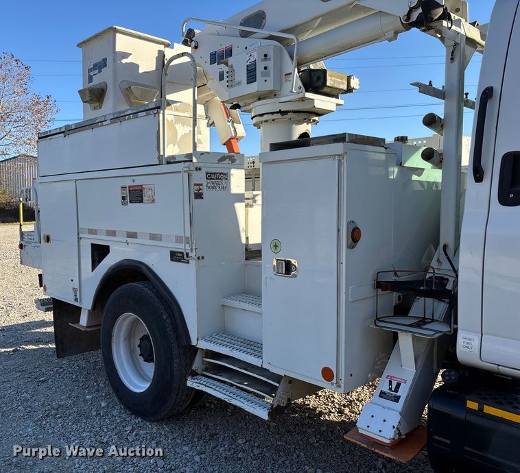 image for item EV3294 2009 Chevrolet C8500 bucket truck
