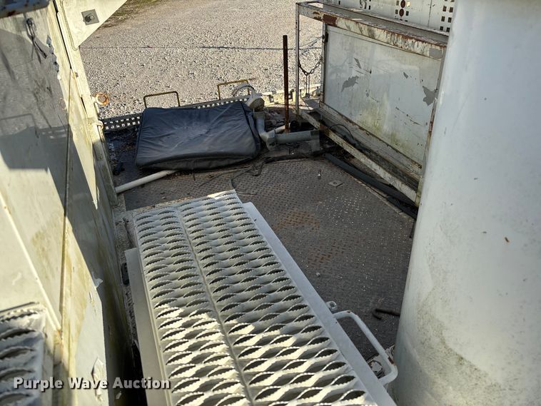 image for item EV3294 2009 Chevrolet C8500 bucket truck