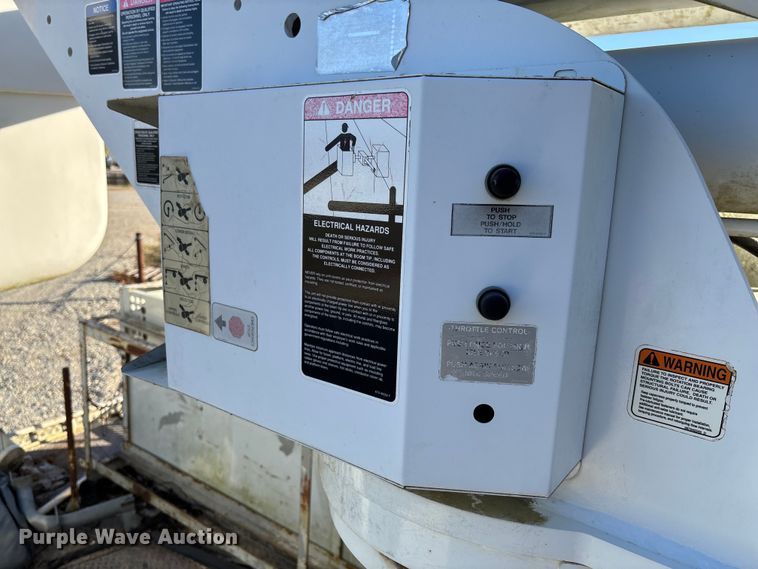 image for item EV3294 2009 Chevrolet C8500 bucket truck