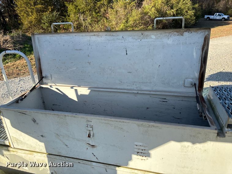 image for item EV3294 2009 Chevrolet C8500 bucket truck