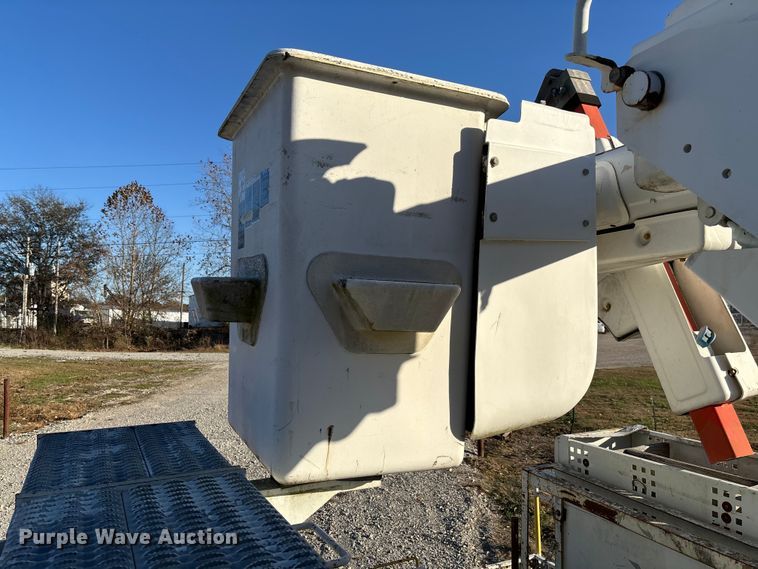 image for item EV3294 2009 Chevrolet C8500 bucket truck