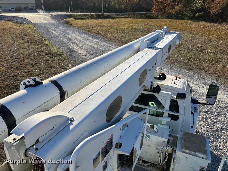 image for item EV3294 2009 Chevrolet C8500 bucket truck