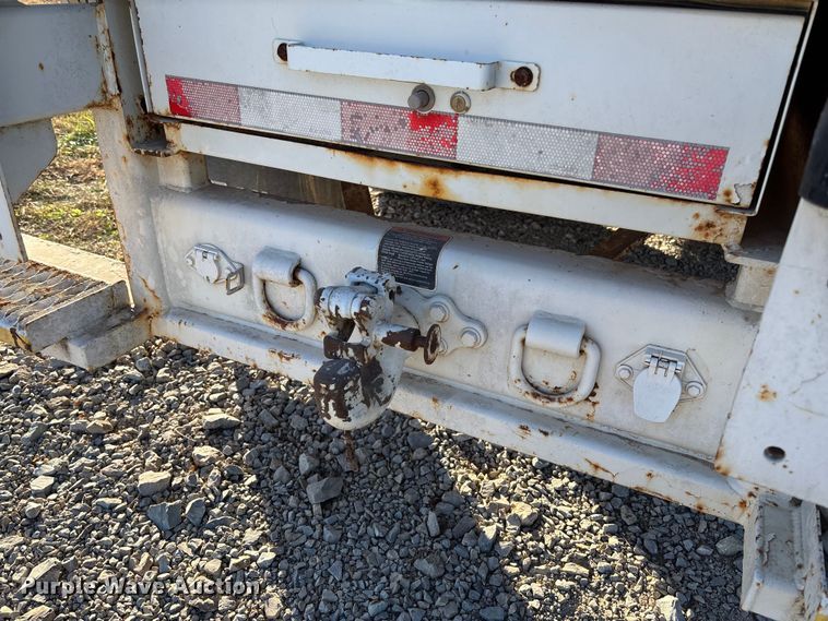 image for item EV3294 2009 Chevrolet C8500 bucket truck