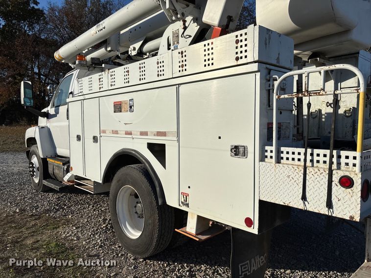 image for item EV3294 2009 Chevrolet C8500 bucket truck