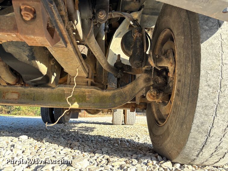 image for item EV3294 2009 Chevrolet C8500 bucket truck