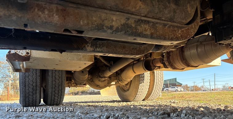 image for item EV3294 2009 Chevrolet C8500 bucket truck