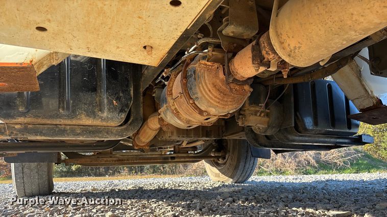 image for item EV3294 2009 Chevrolet C8500 bucket truck