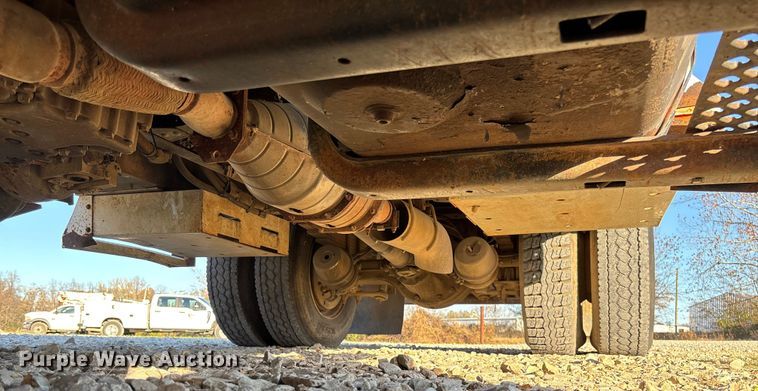 image for item EV3294 2009 Chevrolet C8500 bucket truck