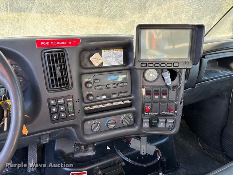 image for item EV3294 2009 Chevrolet C8500 bucket truck