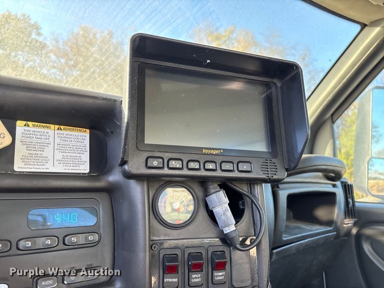 image for item EV3294 2009 Chevrolet C8500 bucket truck