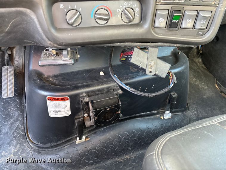 image for item EV3294 2009 Chevrolet C8500 bucket truck